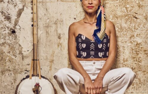 Aliança Francesa promove show gratuito da artista internacional Siân Pottok no Ideal Clube