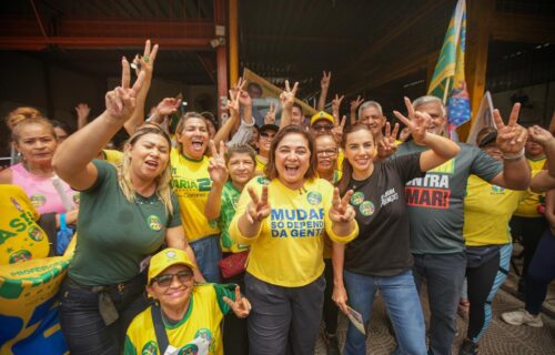 Professora Maria ganha as ruas na reta final de campanha