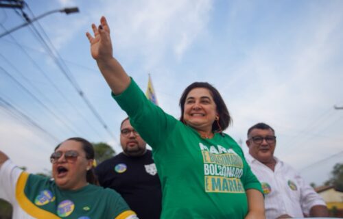 Onda 22 toma conta de Manaus: às vésperas da eleição, Professora Maria arrasta multidão