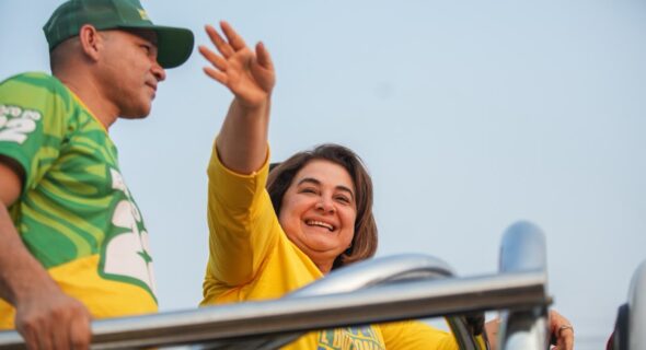 Professora Maria encerra campanha nas ruas com Onda 22 em Manacapuru