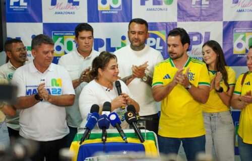 Saio de cabeça erguida’: Professora Maria agradece votação histórica