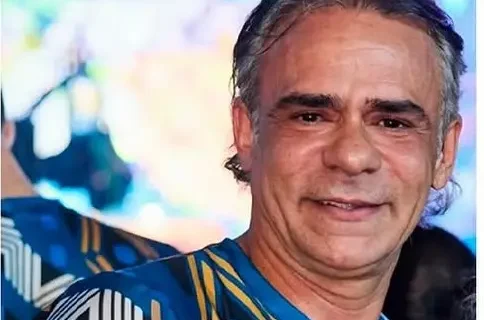 Victor Simões é homenageado em cerimônia restrita à família