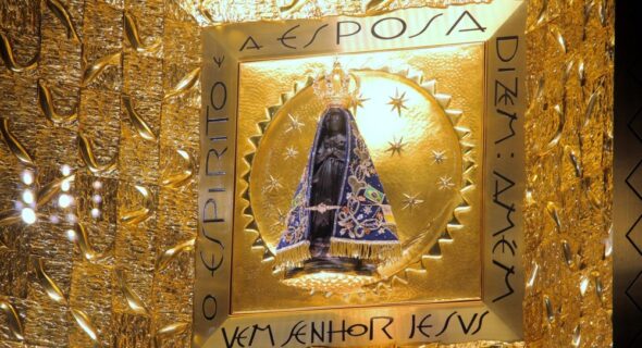 Católicos celebram Nossa Senhora Aparecida