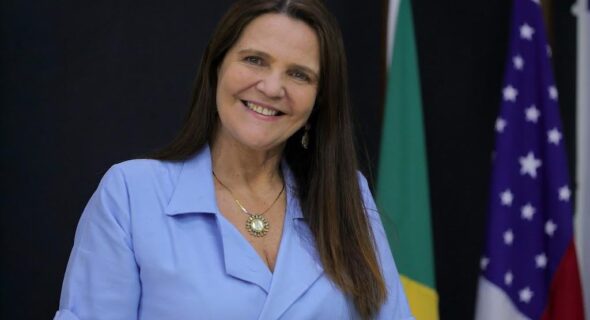 Mônica Santaella assume o comando da Secretaria de Estado de Comunicação