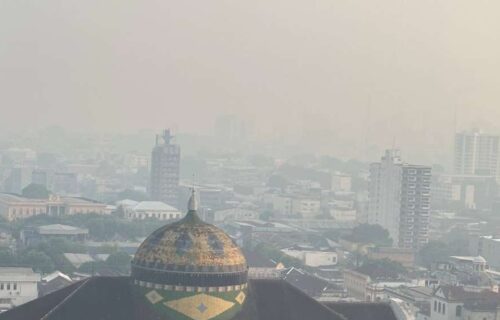 Queimadas: Prefeitura de Manaus suspende aulas devido à fumaça
